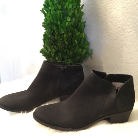 Lucky Brand Shoes - New Lucky brand brintly waterproof booties sz9